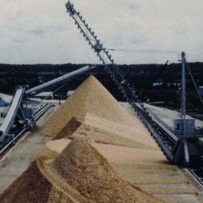 EMPILHADORES E RECUPERADOR DE ESTILHA LINEAR