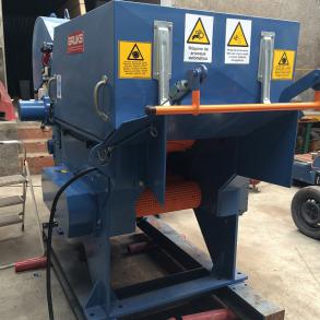 DESTROÇADOR USADO 820CM